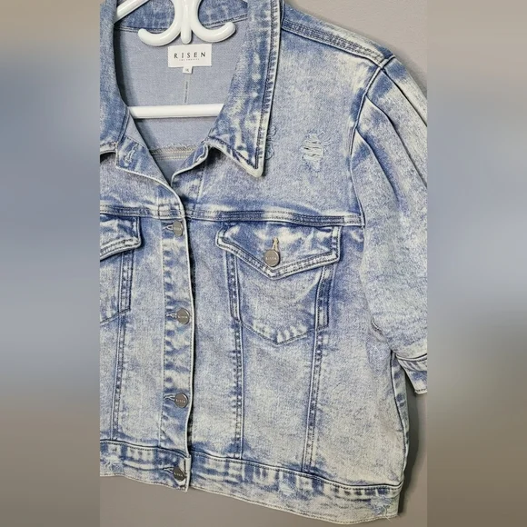 Risen Los Angeles Cropped Distressed Jean Jacket Light Wash Denim Stretch 1X - Picture 3 of 7